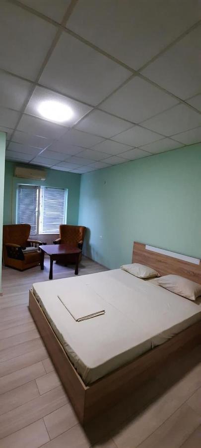 Хотел Елит Kostinbrod Ngoại thất bức ảnh