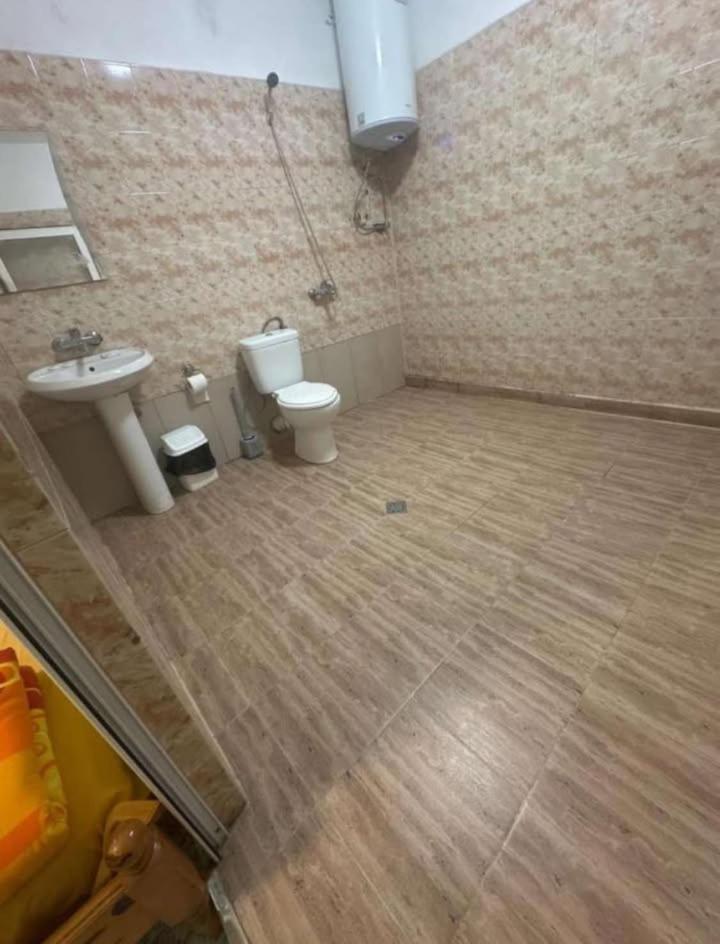 Хотел Елит Kostinbrod Ngoại thất bức ảnh